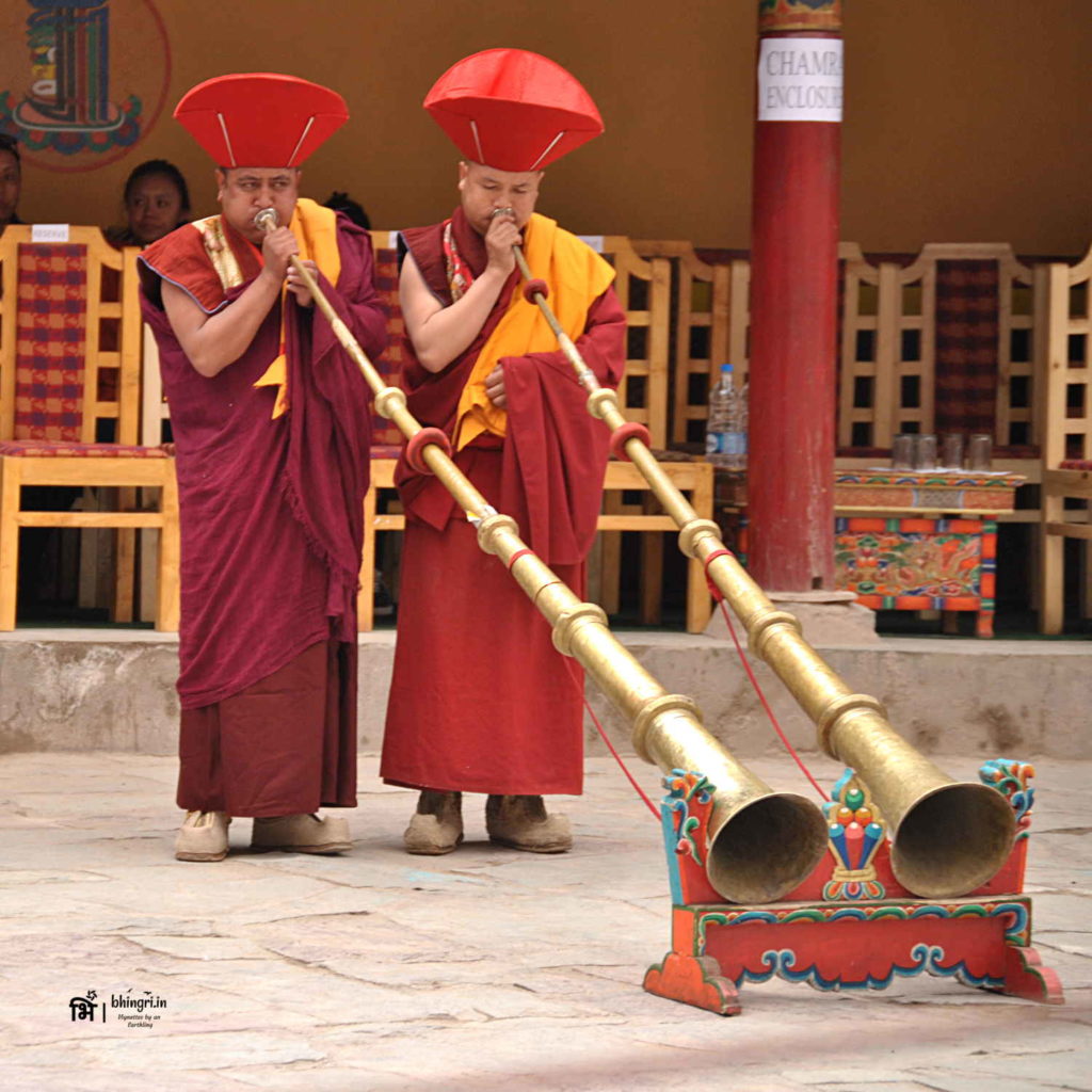 Dungchen, a Ladakhi long horn is played to indicate the beginning of the festival